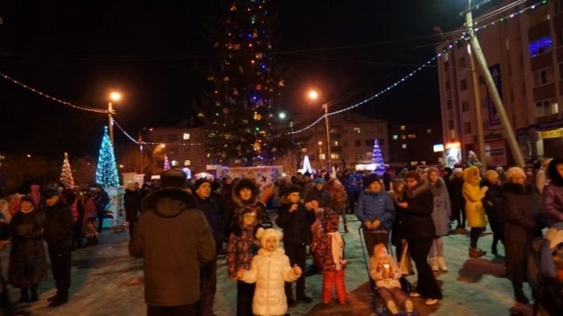 Открытие новогоднего городка в Новосиликатном.