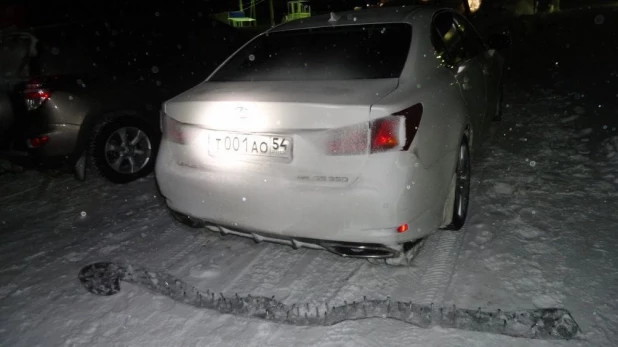 Алтайские пограничники задержали угнанный автомобиль.