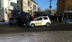 На пересечении Калинина-Сизова сбили бабушку.