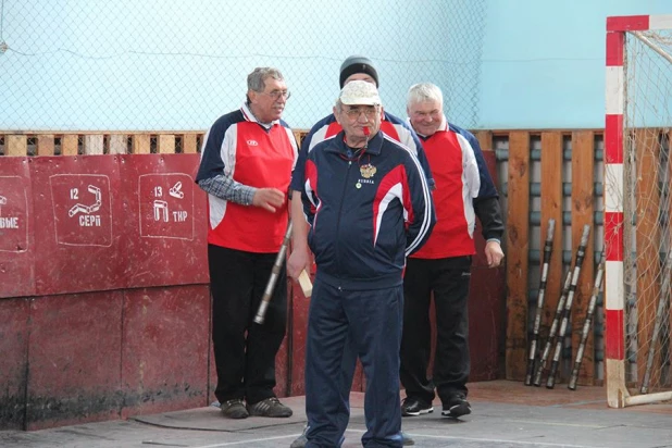 Соревнования по городошному спорту в Родинском районе.