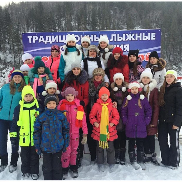 Погода алтайское на 14. Алтайское село Алтайского района Мария ра трасса здоровья. День здоровья в селе. Сайт АКДЦ Алтайский район. С. Алтайское спортивный праздник.