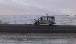 Сгоревший автобус "Барнаул-Алейск".