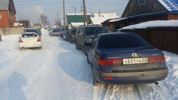 "Парковка" в районе барнаульской мечети.