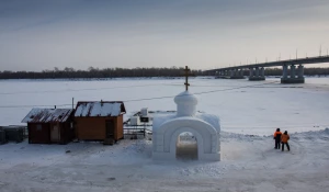 Крещенский городок на речном вокзале.