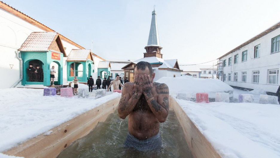 Праздник Крещения в лечебно-исправительной колонии № 1. Барнаул, 19 января 2016 года.