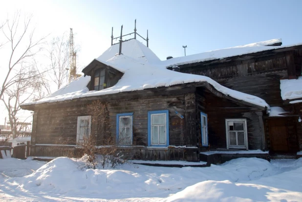 Дом Лесневского в Барнауле.