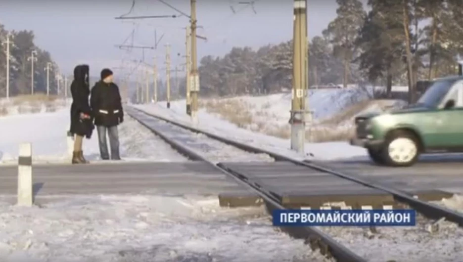 Автомобильный переезд в Повалихе.