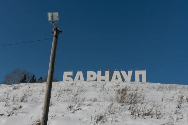 Строительство набережной в Барнауле.