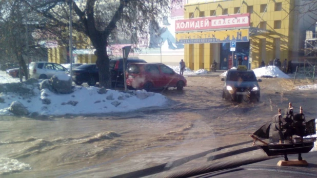 Вода на ул. Попова.