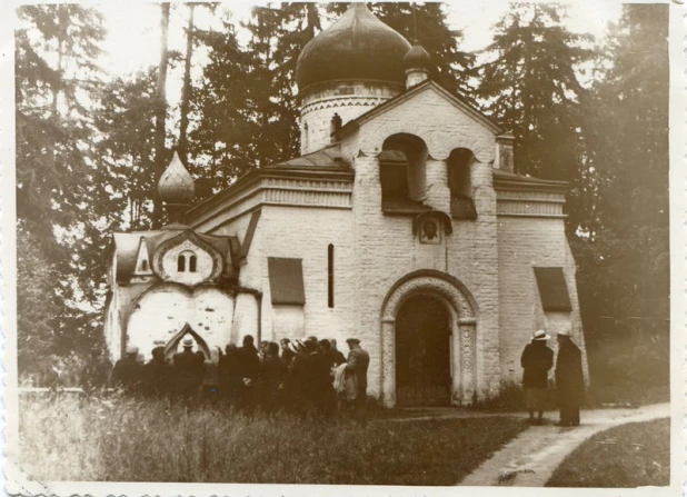 Фотографии СССР , найденные на свалке в деревне Тимашево Калужской области/