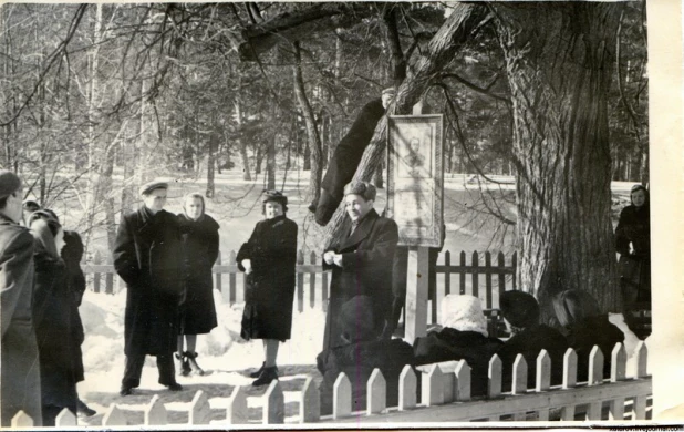 Фотографии СССР , найденные на свалке в деревне Тимашево Калужской области/