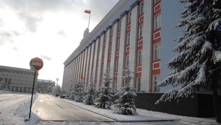 Администрация Алтайского края. Зима.
