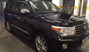 Toyota Land Cruiser 200.