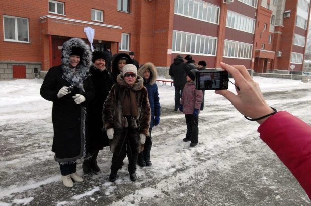 Сергей Степашин открыл в Барнауле первый в Сибири дом образцового содержания.