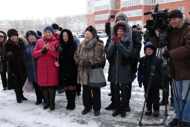 Сергей Степашин открыл в Барнауле первый в Сибири дом образцового содержания.