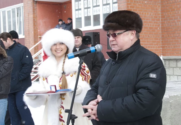 Сергей Степашин открыл в Барнауле первый в Сибири дом образцового содержания.