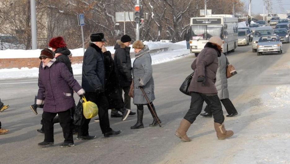 На пешеходном переходе.