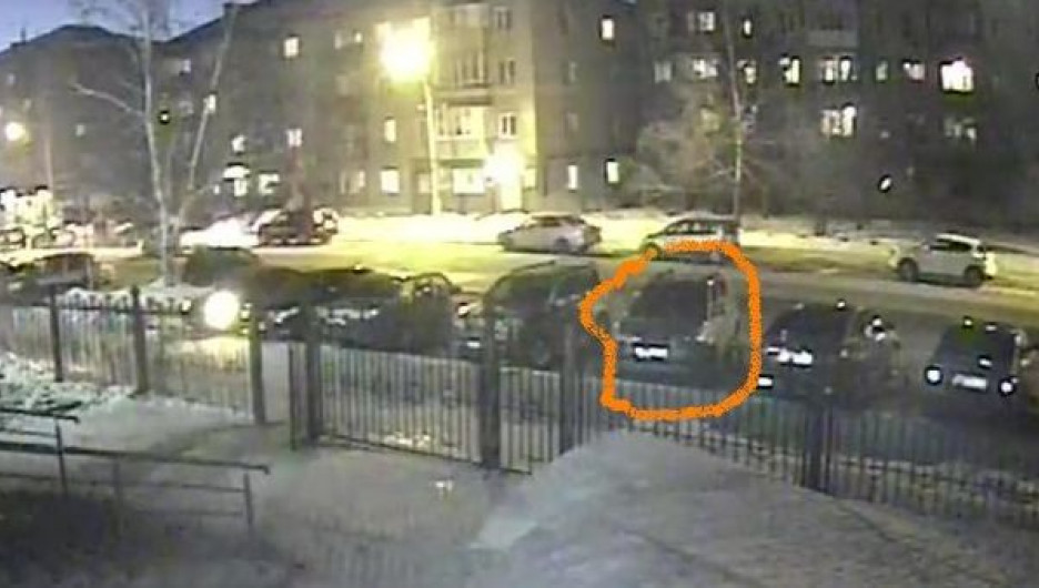 В Барнауле обстреляли автомобиль