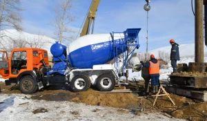 Строительство моста через Чарыш в Краснощековском районе.