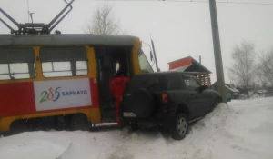 ДТП на трамвайных путях.