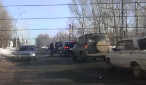 "Маски-шоу" на Космонавтов.