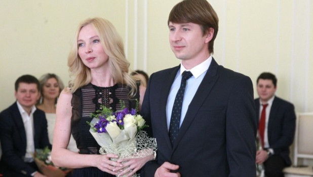 В Сибири сыграли свадьбу олимпийские чемпионы Татьяна Тотьмянина и Алексей Ягудин.