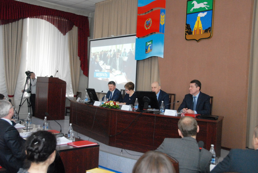 Отчет главы администрации Барнаула Сергея Дугина перед депутатами городской думы 26 февраля 2016 года.