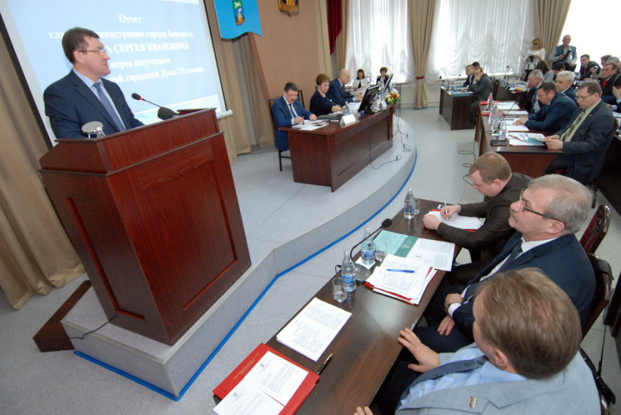 Отчет главы администрации Барнаула Сергея Дугина перед депутатами городской думы 26 февраля 2016 года.