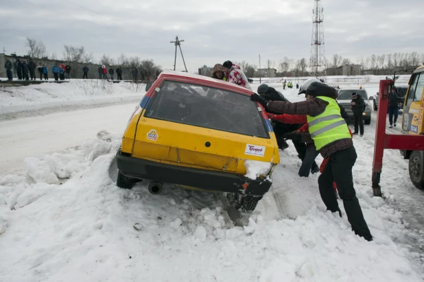 На барнаульском ипподроме прошел V этап кубка Сибири, Урала и Казахстана по зимним трековым гонкам