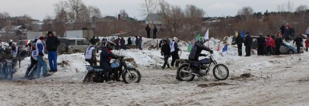 В Барнауле прошло первенство по скийорингу.