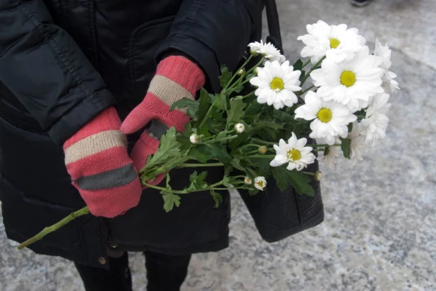 Барнаульцы поклоняются мощам святой Матроны Московской.