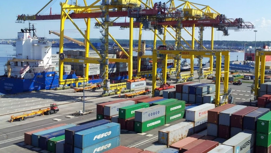 Усть-Лужский контейнерный терминал.