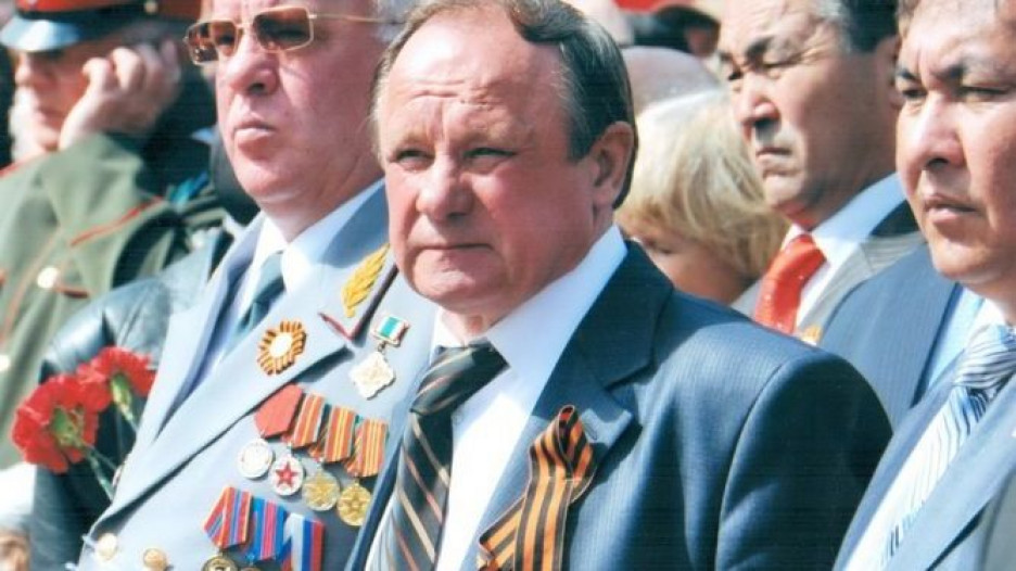 Мэр Горно-Алтайска Виктор Облогин (в центре).