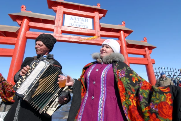 В Новотырышкино отпраздновали "Сибирскую масленицу".