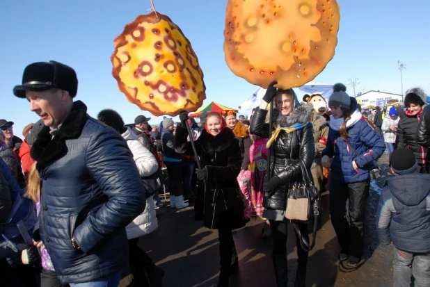 В Новотырышкино отпраздновали "Сибирскую масленицу".