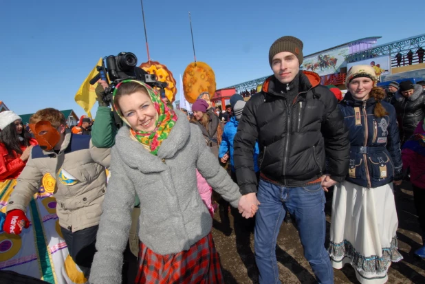 В Новотырышкино отпраздновали "Сибирскую масленицу".