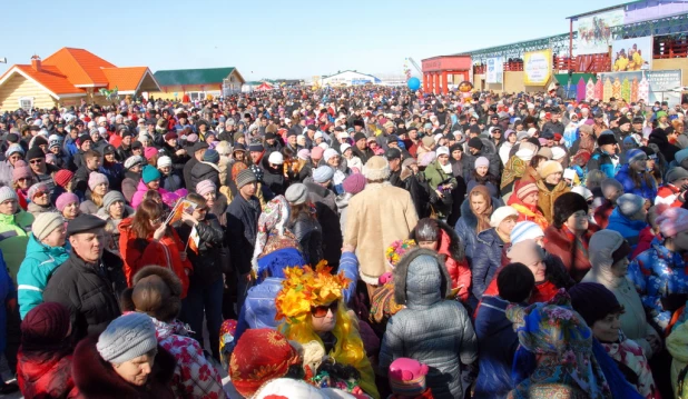 В Новотырышкино отпраздновали "Сибирскую масленицу".