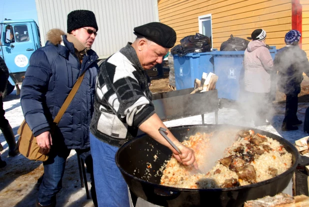 В Новотырышкино отпраздновали "Сибирскую масленицу".