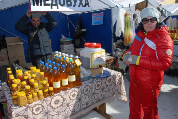 В Новотырышкино отпраздновали "Сибирскую масленицу".