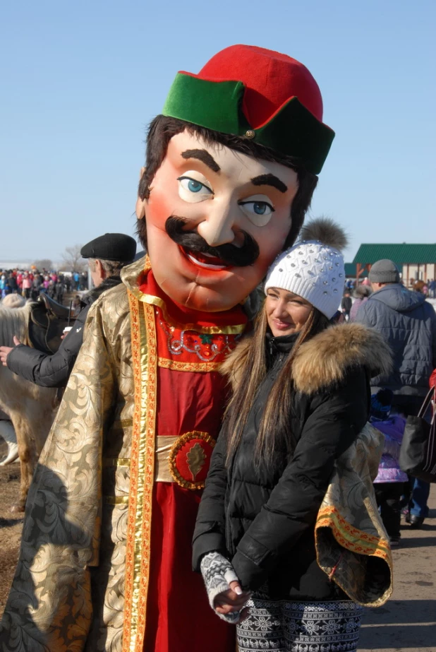 В Новотырышкино отпраздновали "Сибирскую масленицу".