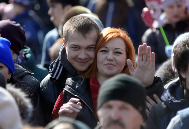 Барнаульцы отпраздновали широкую Масленицу.