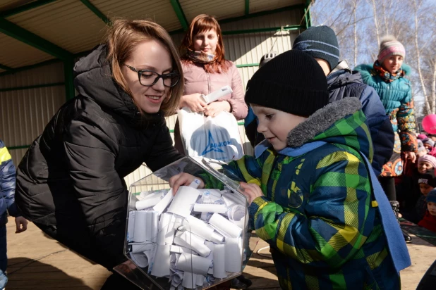 Барнаульцы отпраздновали широкую Масленицу.