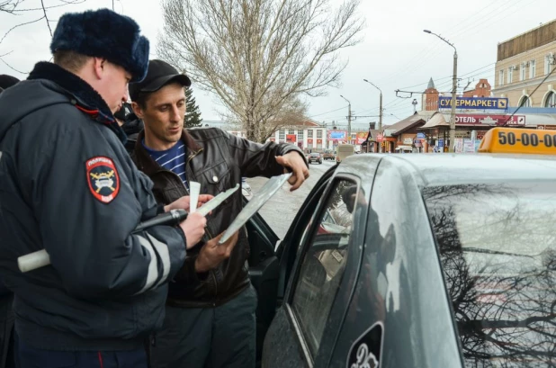 Рейд ГИББД против нелегальных такси в Барнауле