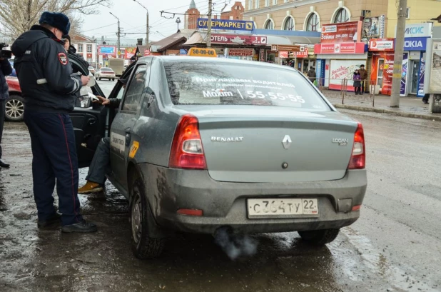 Рейд ГИББД против нелегальных такси в Барнауле