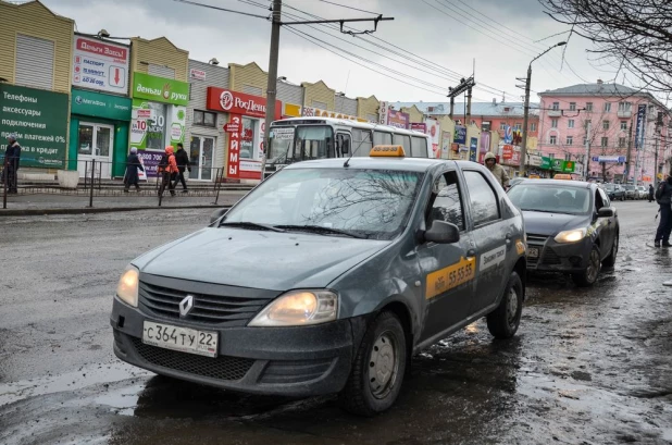 Рейд ГИББД против нелегальных такси в Барнауле