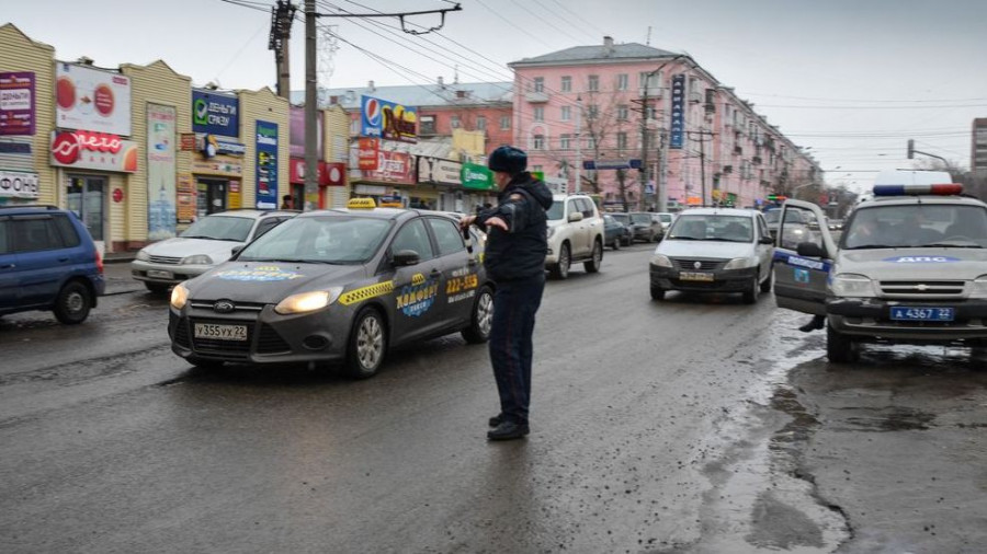 Рейд ГИББД против нелегальных такси в Барнауле