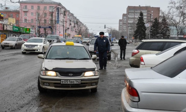 Рейд ГИББД против нелегальных такси в Барнауле