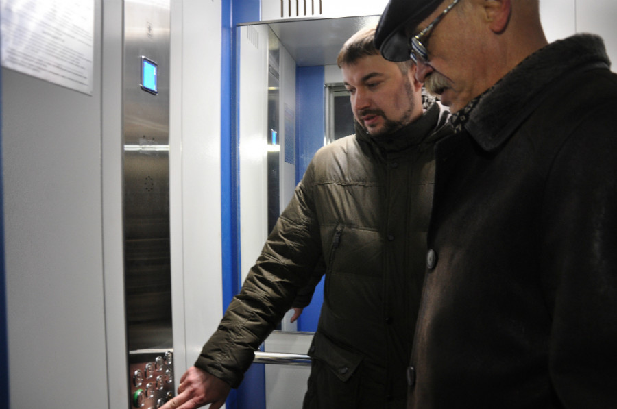 В Новоалтайске установили новые лифты.
