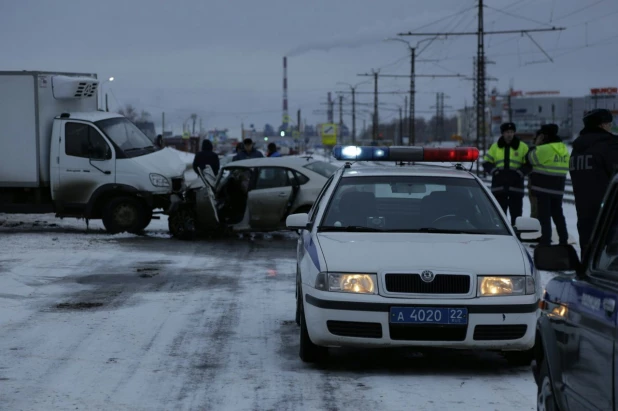 Авария в Барнауле 17 марта.