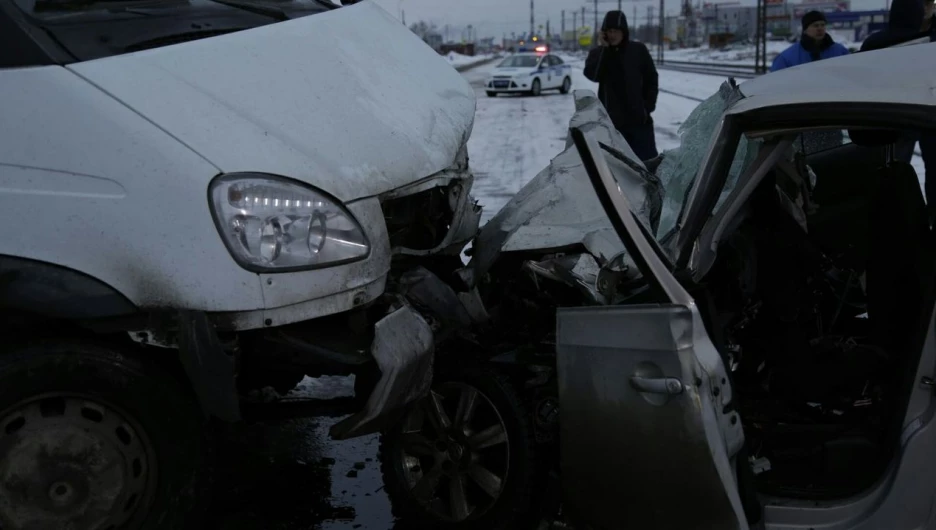 Авария в Барнауле 17 марта.